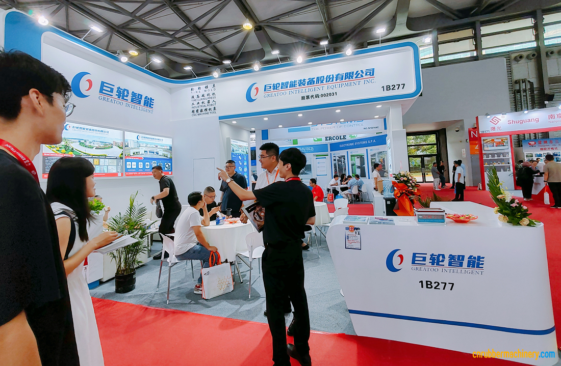 巨轮智能与新老朋友欢聚中国国际橡胶技术展览会