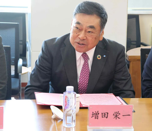 上海大学与住友橡胶签约